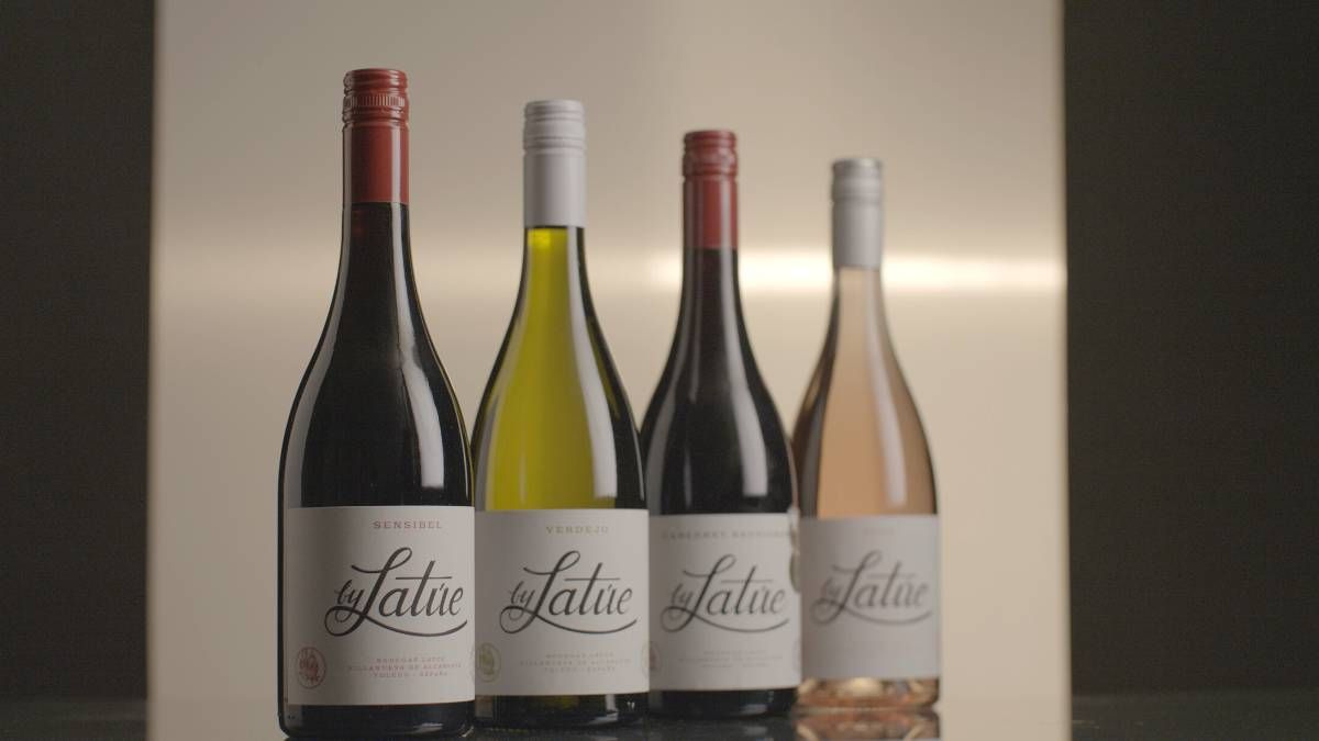 vinos latúe distribución
